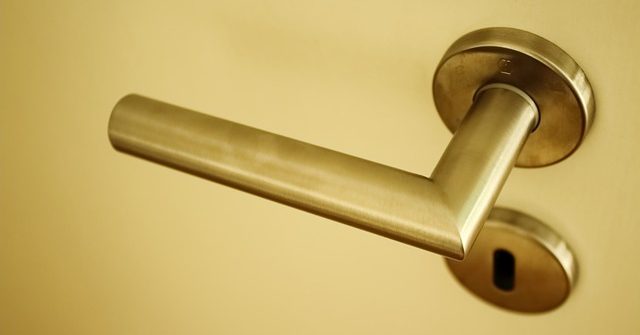 door-knob-2180013_640