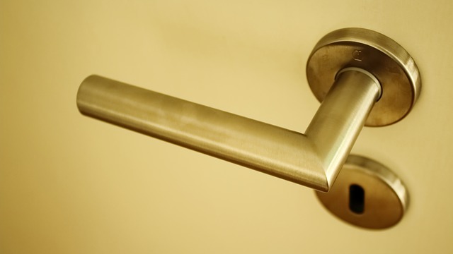 door-knob-2180013_640